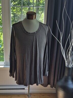 Nola Long Sleeve Scoop Neck Top - Charcoal Gray
